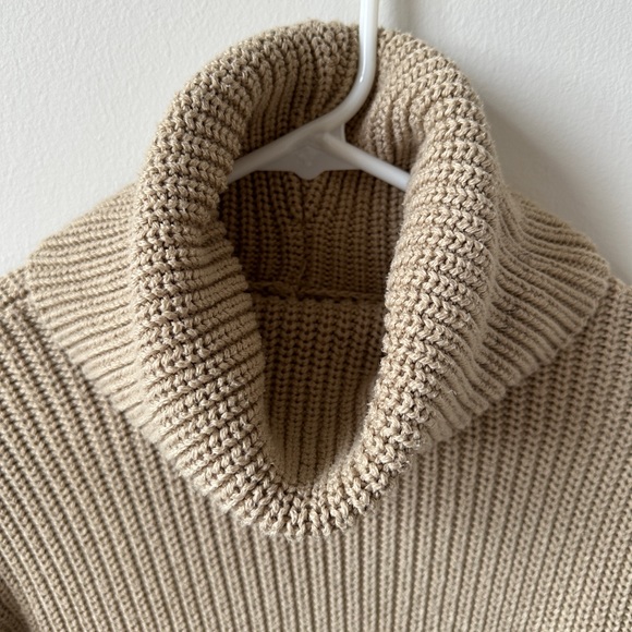 Abercrombie Camel Knit Turtleneck Sweater Size S - Picture 4 of 9